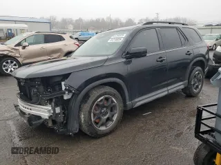 2024 Honda Pilot TrailSport z VIN 5FNYG1H63RB021436, wystawiony jako Copart lot #51210025 z przebiegiem 49 869 mil mil oraz Szkoda całkowita • Salvage title. Historia ofert i sprzedaży dostępna na DreamBid. Obrazek 1.