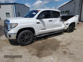 2018 Toyota Tundra SR5 z VIN 5TFDW5F12JX683065, wystawiony jako Copart lot #56696185 z przebiegiem 156 446 mil mil oraz Tytuł czysty. Historia ofert i sprzedaży dostępna na DreamBid. Obrazek 1.