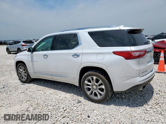 2019 Chevrolet Traverse Premier z VIN 1GNERKKW1KJ254538, wystawiony jako Copart lot #55424455 z przebiegiem 96 677 mil mil oraz Czysty tytuł • Clean title. Historia ofert i sprzedaży dostępna na DreamBid. Obrazek 2.