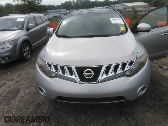 2010 Nissan Murano S z VIN JN8AZ1MU9AW021090, wystawiony jako IAAI lot #42107216 z przebiegiem 179 729 mil mil oraz . Historia ofert i sprzedaży dostępna na DreamBid. Obrazek 6.