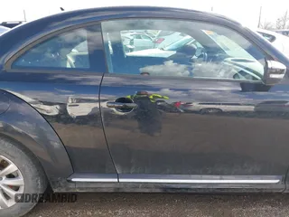 2019 Volkswagen Beetle S с VIN 3VWFD7ATXKM709046, выставлен на аукционе IAAI как лот 41701695 с пробегом 103 043 миль миль и . История ставок и продаж доступна на DreamBid. Изображение 13.