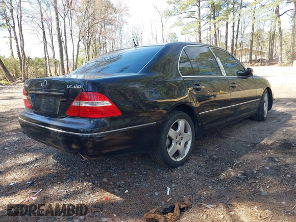 2005 Lexus LS 430 with VIN JTHBN36F355013969, listed as a IAAI auction lot 41887437 with 232,163 mi miles. Bid and sale history available at carsss.com. Image 4.