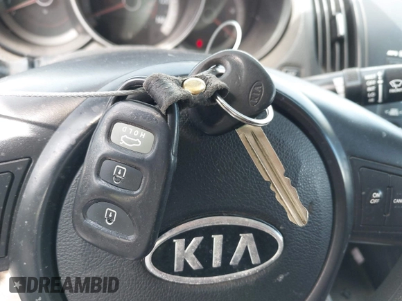 2011 Kia Forte EX with VIN KNAFU4A29B5377256, listed as a IAAI auction lot 42072437 with 190,295 mi miles. Bid and sale history available at carsss.com. Image 11.