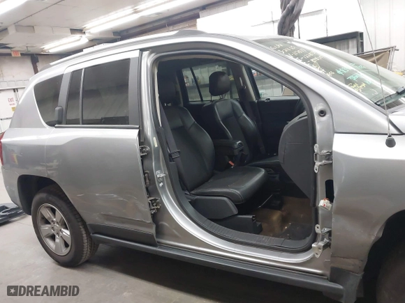 2017 Jeep Compass High Altitude with VIN 1C4NJCEA5HD117079, listed as a IAAI auction lot 41945867 with 120,451 mi miles. Bid and sale history available at carsss.com. Image 14.