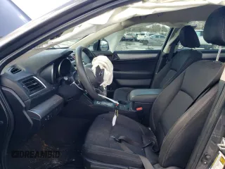 2018 Subaru Legacy z VIN 4S3BNAB67J3028010, wystawiony jako Copart lot #47671575 z przebiegiem 127 802 mil mil oraz Szkody całkowita. Historia ofert i sprzedaży dostępna na DreamBid. Obrazek 7.