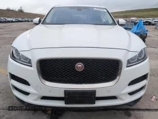 2019 Jaguar F-Pace 25t z VIN SADCS2FX0KA602177, wystawiony jako Copart lot #54498345 z przebiegiem 91 122 mil mil oraz Szkody całkowita. Historia ofert i sprzedaży dostępna na DreamBid. Obrazek 5.
