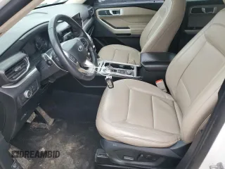 2021 Ford Explorer XLT z VIN 1FMSK8DH8MGB32529, wystawiony jako Copart lot #53563895 z przebiegiem 97 396 mil mil oraz Tytuł czysty. Historia ofert i sprzedaży dostępna na DreamBid. Obrazek 7.