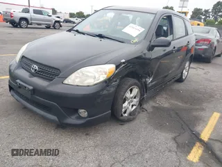 2005 Toyota Matrix STD z VIN 2T1KR32E25C471721, wystawiony jako IAAI lot #42165194 z przebiegiem 133 254 mil mil oraz . Historia ofert i sprzedaży dostępna na DreamBid. Obrazek 2.