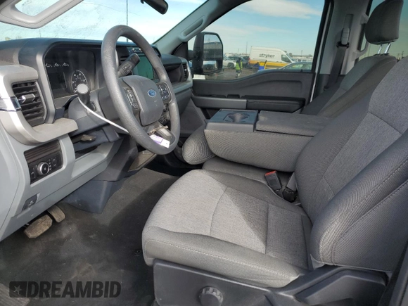 2024 Ford F-350 XL with VIN 1FT8W3BT7REE07436, listed as a Copart auction lot 41823075 with 16,514 mi miles and Salvage Title. Bid and sale history available at DreamBid. Image 7.