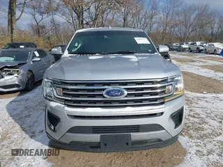 2018 Ford Expedition XLT with VIN 1FMJU1HT0JEA65668, listed as a IAAI auction lot 41005737 with 141,642 mi miles. Bid and sale history available at carsss.com. Image 12.