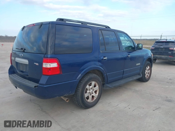 2008 Ford Expedition SSV with VIN 1FMFU15578LA71176, listed as a IAAI auction lot 41238389 with 196,196 mi miles and . Bid and sale history available at DreamBid. Image 4.