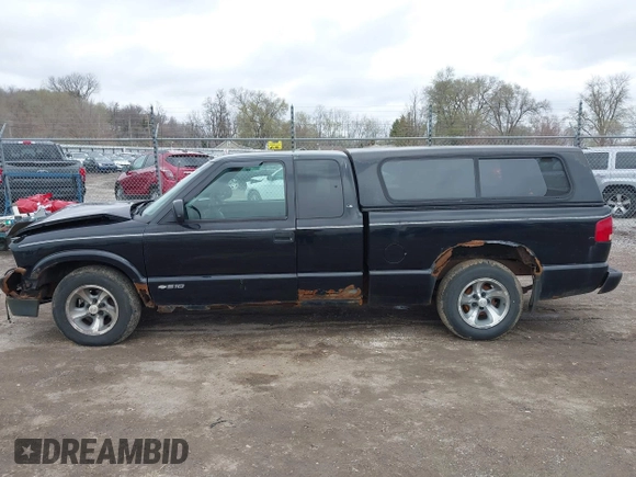 2001 Chevrolet S-10 LS with VIN 1GCCS19W818112858, listed as a IAAI auction lot 41955250 with 185,516 mi miles and . Bid and sale history available at DreamBid. Image 14.