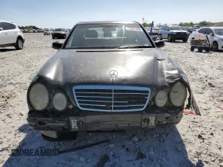 2000 Mercedes-Benz E 320 with VIN WDBJF65J9YB053219, listed as a Copart auction lot 53261565 with Not Provided miles and Salvage Title. Bid and sale history available at DreamBid. Image 5.
