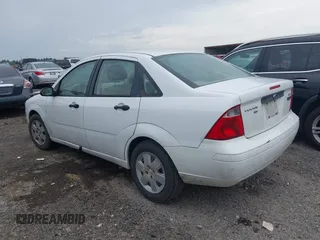 2006 Ford Focus S with VIN 1FAFP34N16W133505, listed as a IAAI auction lot 42460835 with 157,811 mi miles and . Bid and sale history available at DreamBid. Image 3.