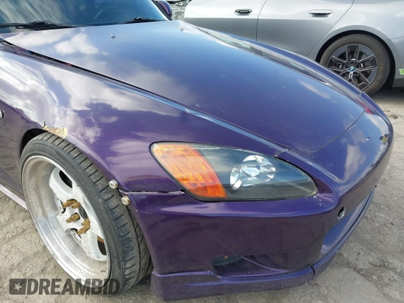2001 Honda S2000 z VIN JHMAP11411T003513, wystawiony jako IAAI lot #41550216 z przebiegiem 155 595 mil mil oraz . Historia ofert i sprzedaży dostępna na DreamBid. Obrazek 6.