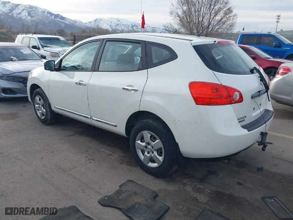 2014 Nissan Rogue Select S with VIN JN8AS5MV8EW707597, listed as a IAAI auction lot 41804656 with 137,126 mi miles. Bid and sale history available at carsss.com. Image 3.