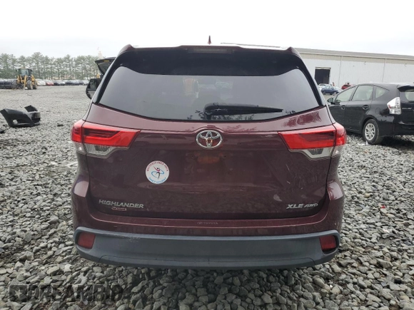 2018 Toyota Highlander SE with VIN 5TDJZRFH4JS905514, listed as a Copart auction lot 61064085 with 83,598 mi miles and Salvage title. Bid and sale history available at DreamBid. Image 6.