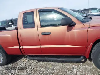 2006 Dodge Dakota SLT with VIN 1D7HE42K26S532685, listed as a IAAI auction lot 41833074 with 110,524 mi miles and . Bid and sale history available at carsss.com. Image 13.