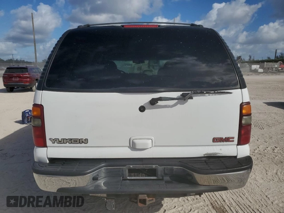 2002 GMC Yukon SLT with VIN 1GKEC13V12R196673, listed as a Copart auction lot 44921005 with 217,403 mi miles and Salvage Title. Bid and sale history available at carsss.com. Image 6.