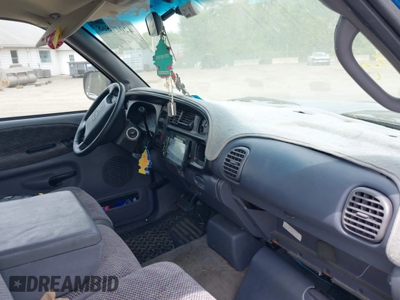 1999 Dodge 1500 z VIN 3B7HC13Y0XG208046, wystawiony jako IAAI lot #42027868 z przebiegiem 188 385 mil mil oraz . Historia ofert i sprzedaży dostępna na DreamBid. Obrazek 5.