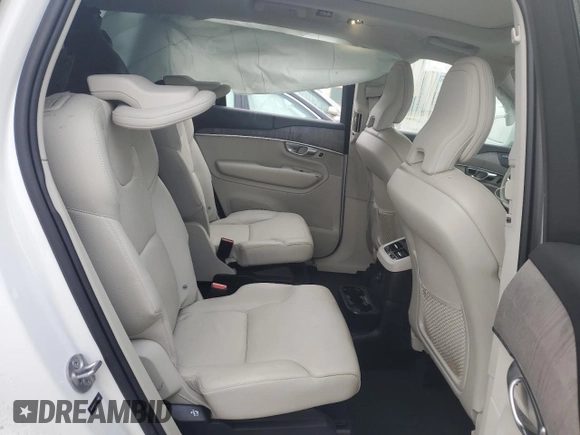 2023 Volvo XC90 Plus with VIN YV4H600N2P1949810, listed as a Copart auction lot 84947784 with 40,842 mi miles and Clean title. Bid and sale history available at DreamBid. Image 10.