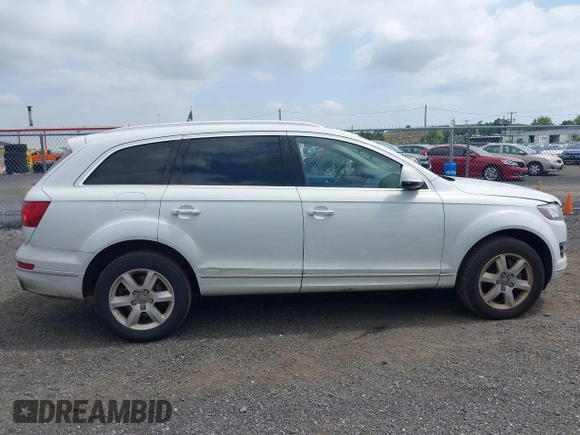 2015 Audi Q7 Premium Plus with VIN WA1LGBFE1FD004786, listed as a IAAI auction lot 42726311 with 245,611 mi miles and . Bid and sale history available at DreamBid. Image 13.