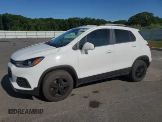 2020 Chevrolet Trax LT z VIN KL7CJPSB0LB318904, wystawiony jako Copart lot #58717565 z przebiegiem 85 648 mil mil oraz Czysty tytuł • Clean title. Historia ofert i sprzedaży dostępna na DreamBid. Obrazek 1.