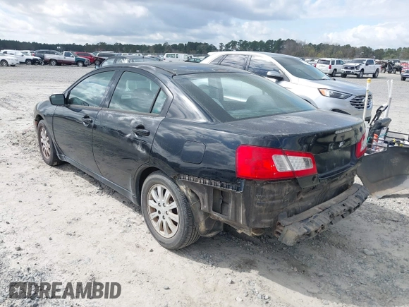 2011 Mitsubishi Galant FE z VIN 4A32B2FF9BE028621, wystawiony jako IAAI lot #41788773 z przebiegiem 261 300 mil mil oraz . Historia ofert i sprzedaży dostępna na DreamBid. Obrazek 3.