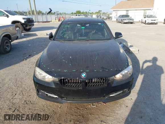2015 BMW 3 Series 328i z VIN WBA3A5G56FNS86289, wystawiony jako IAAI lot #42150471 z przebiegiem 114 625 mil mil oraz . Historia ofert i sprzedaży dostępna na DreamBid. Obrazek 12.