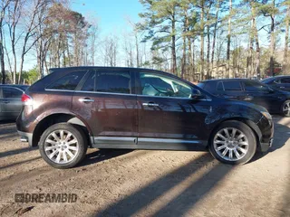 2013 Lincoln MKX with VIN 2LMDJ6JK8DBL60753, listed as a IAAI auction lot 41760954 with 121,714 mi miles. Bid and sale history available at carsss.com. Image 13.