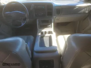 2003 Chevrolet Suburban Z71 with VIN 3GNFK16Z93G285112, listed as a Copart auction lot 49108755 with 364,468 mi miles and Salvage Title. Bid and sale history available at carsss.com. Image 8.