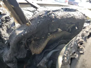 2005 Chrysler Crossfire Limited z VIN 1C3AN69L05X035887, wystawiony jako Copart lot #69955184 z przebiegiem Nie podano mil oraz Nie do naprawy • Non repairable. Historia ofert i sprzedaży dostępna na DreamBid. Obrazek 9.