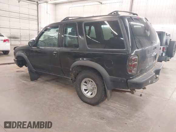 2000 Ford Explorer z VIN 1FMYU60X2YUA61809, wystawiony jako IAAI lot #42414796 z przebiegiem 167 129 mil mil oraz . Historia ofert i sprzedaży dostępna na DreamBid. Obrazek 3.