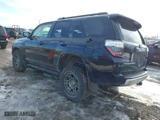 2019 Toyota 4Runner SR5 with VIN JTEBU5JR8K5735284, listed as a IAAI auction lot 41441632 with 32,402 mi miles. Bid and sale history available at carsss.com. Image 3.