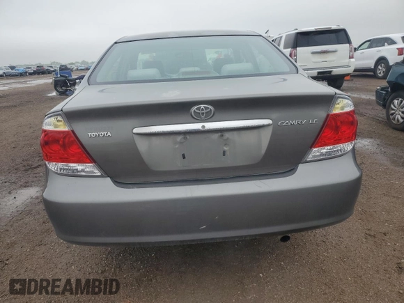 2005 Toyota Camry LE z VIN 4T1BE30K05U579984, wystawiony jako Copart lot #58482875 z przebiegiem 74 638 mil mil oraz Szkoda całkowita • Salvage title. Historia ofert i sprzedaży dostępna na DreamBid. Obrazek 6.