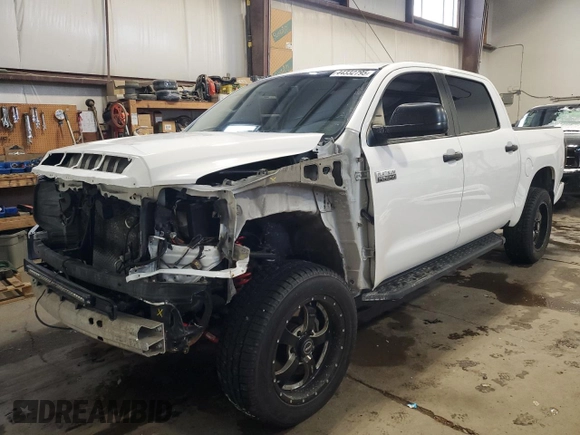 2015 Toyota Tundra Platinum z VIN 5TFAY5F1XFX442410, wystawiony jako Copart lot #44332795 z przebiegiem 134 050 mil mil oraz Szkoda całkowita • Salvage title. Historia ofert i sprzedaży dostępna na DreamBid. Obrazek 1.