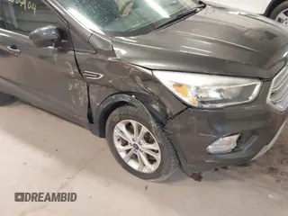 2017 Ford Escape SE with VIN 1FMCU9G90HUC96633, listed as a IAAI auction lot 42005904 with 93,139 mi miles. Bid and sale history available at carsss.com. Image 6.