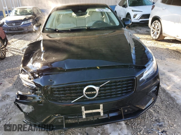 2022 Volvo S60 Momentum with VIN 7JRL12TZ5NG158124, listed as a Copart auction lot 87579885 with 31,035 mi miles and Clean Title. Bid and sale history available at carsss.com. Image 5.