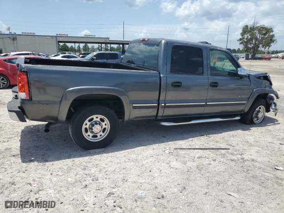 2001 Chevrolet Silverado 1500HD LS with VIN 1GCGC13U01F183621, listed as a Copart auction lot 64191004 with 378,320 mi miles and Salvage Title. Bid and sale history available at carsss.com. Image 3.