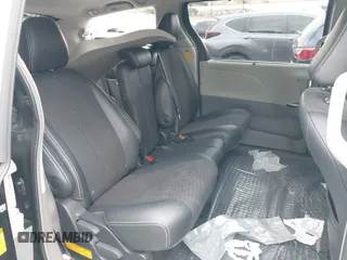 2013 Toyota Sienna SE z VIN 5TDXK3DC3DS405075, wystawiony jako IAAI lot #42127766 z przebiegiem 74 110 mil mil oraz . Historia ofert i sprzedaży dostępna na DreamBid. Obrazek 8.
