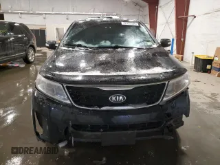 2015 Kia Sorento LX with VIN 5XYKTCA62FG582934, listed as a Copart auction lot 42453385 with 169,718 mi miles and Salvage Title. Bid and sale history available at DreamBid. Image 5.