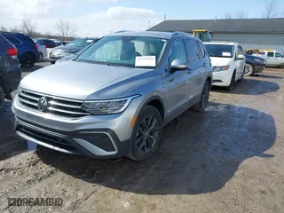 2023 Volkswagen Tiguan SE with VIN 3VV2B7AX0PM034519, listed as a IAAI auction lot 41723470 with 17,250 mi miles. Bid and sale history available at carsss.com. Image 2.