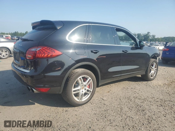 2014 Porsche Cayenne Turbo with VIN WP1AC2A25ELA81007, listed as a Copart auction lot 62140075 with 60,211 mi miles and Salvage title. Bid and sale history available at DreamBid. Image 3.