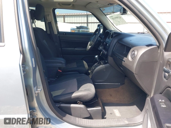 2014 Jeep Patriot Latitude with VIN 1C4NJPFB8ED547358, listed as a IAAI auction lot 41989330 with 107,598 mi miles and . Bid and sale history available at carsss.com. Image 5.