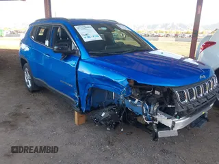 2023 Jeep Compass Latitude with VIN 3C4NJDBNXPT554436, listed as a IAAI auction lot 41822817 with 22,073 mi miles and . Bid and sale history available at carsss.com. Image 1.
