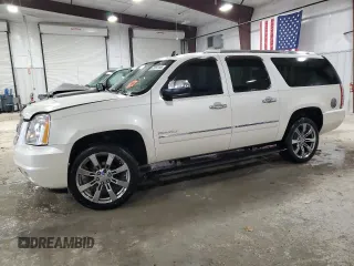 2010 GMC Yukon XL Denali with VIN 1GKUKMEF1AR276429, listed as a Copart auction lot 47053105 with 202,898 mi miles and Salvage Title. Bid and sale history available at carsss.com. Image 1.