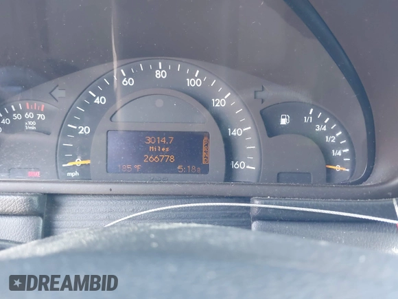 2004 Mercedes-Benz C 230 Kompressor z VIN WDBRF40J24A594806, wystawiony jako IAAI lot #42444464 z przebiegiem 266 778 mil mil oraz . Historia ofert i sprzedaży dostępna na DreamBid. Obrazek 7.