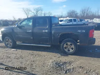 2012 Chevrolet Silverado 1500 LT with VIN 3GCPKSE73CG266901, listed as a IAAI auction lot 41427513 with 301,142 mi miles. Bid and sale history available at carsss.com. Image 14.