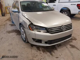 2012 Volkswagen Passat SE with VIN 1VWBH7A31CC035908, listed as a IAAI auction lot 41535111 with 119,816 mi miles. Bid and sale history available at carsss.com. Image 6.