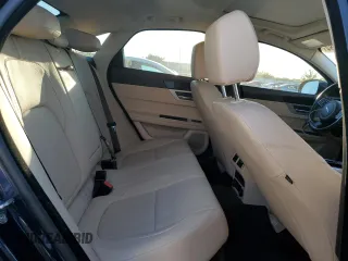 2016 Jaguar XF 35t Premium with VIN SAJBD4BV7GCY07333, listed as a Copart auction lot 72676984 with 70,630 mi miles and Salvage Title. Bid and sale history available at carsss.com. Image 10.